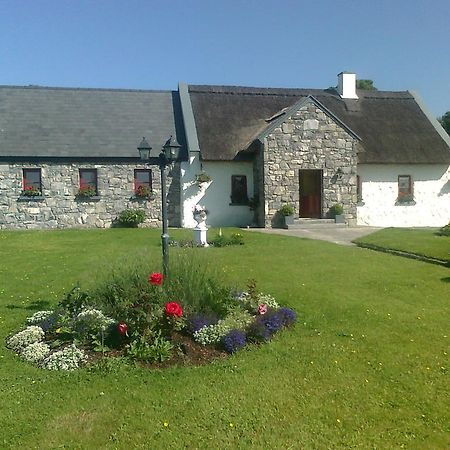 كلير جالاوي The Thatched Cottage B&B المظهر الخارجي الصورة