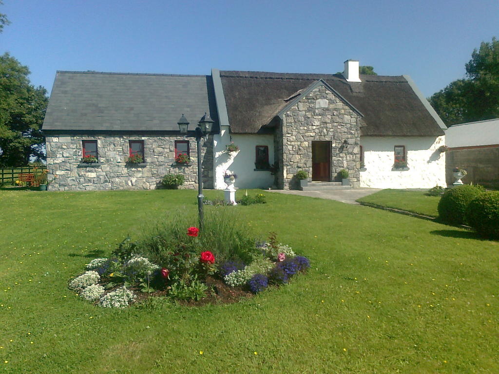 كلير جالاوي The Thatched Cottage B&B المظهر الخارجي الصورة